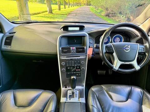 Volvo XC60 2.4 D3 R-Design SUV 5dr Diesel Geartronic AWD Euro 5 (163 ps) - U2109