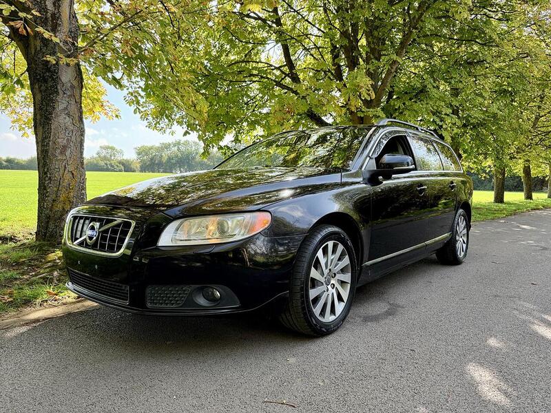 Volvo V70 T5 Se Lux Estate 2.0 Automatic Petrol - U2123