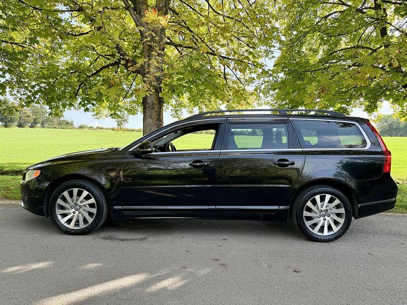 Volvo V70 T5 Se Lux Estate 2.0 Automatic Petrol - U2123
