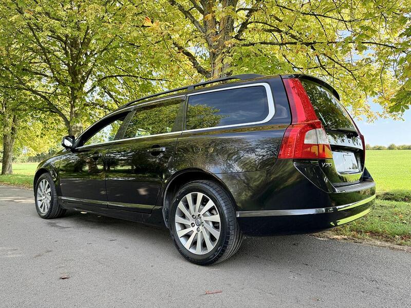 Volvo V70 T5 Se Lux Estate 2.0 Automatic Petrol - U2123