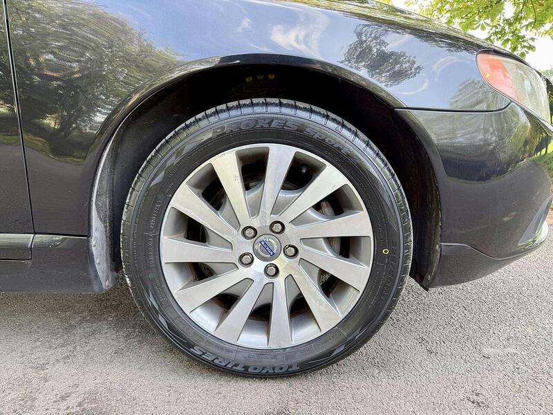 Volvo V70 T5 Se Lux Estate 2.0 Automatic Petrol - U2123