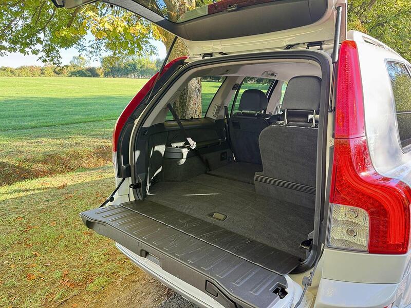 Volvo XC90 3.2 SE (Premium Pack) SUV 5dr Petrol Geartronic AWD (289 g/km, 235 bhp) - U2127