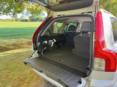 Volvo XC90 3.2 SE (Premium Pack) SUV 5dr Petrol Geartronic AWD (289 g/km, 235 bhp) - U2127