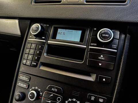 Volvo XC90 3.2 SE (Premium Pack) SUV 5dr Petrol Geartronic AWD (289 g/km, 235 bhp) - U2127