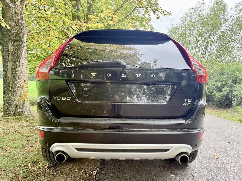 Volvo Xc60 T6 R-Design Nav Awd 3.0 5dr Estate Automatic Petrol - U2128