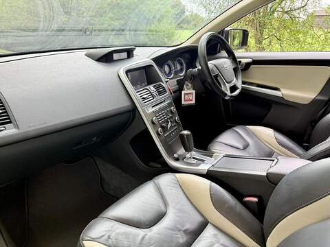 Volvo Xc60 T6 R-Design Nav Awd 3.0 5dr Estate Automatic Petrol - U2128