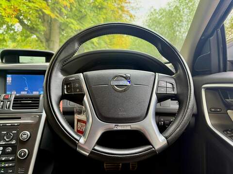 Volvo Xc60 T6 R-Design Nav Awd 3.0 5dr Estate Automatic Petrol - U2128