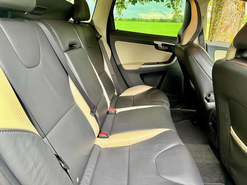 Volvo Xc60 T6 R-Design Nav Awd 3.0 5dr Estate Automatic Petrol - U2128