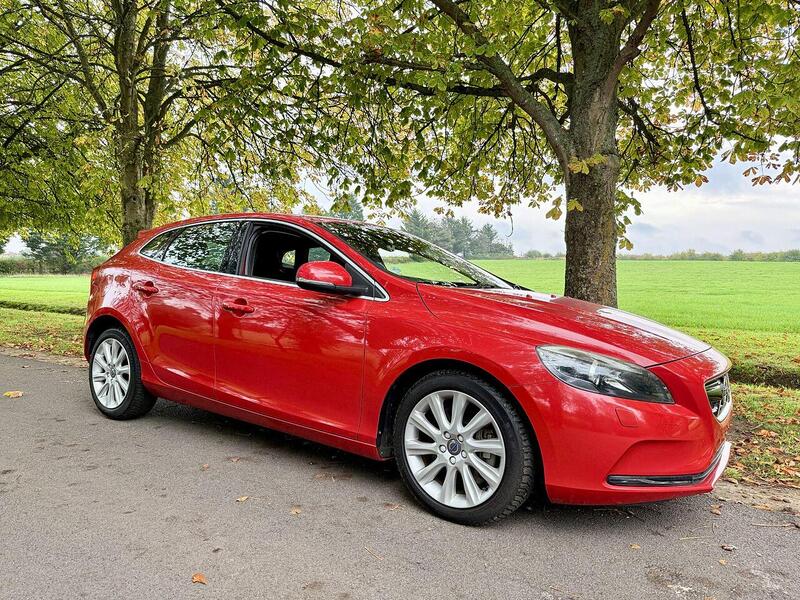 Volvo V40 T3 Se Hatchback 1.5 Auto Petrol - U2129