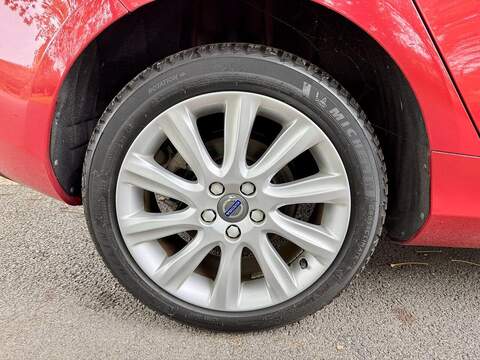 Volvo V40 T3 Se Hatchback 1.5 Auto Petrol - U2129