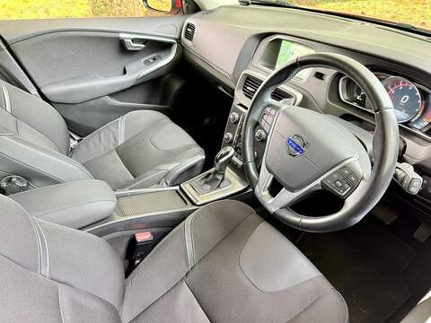 Volvo V40 T3 Se Hatchback 1.5 Auto Petrol - U2129