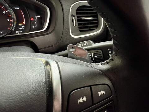 Volvo V40 T3 Se Hatchback 1.5 Auto Petrol - U2129