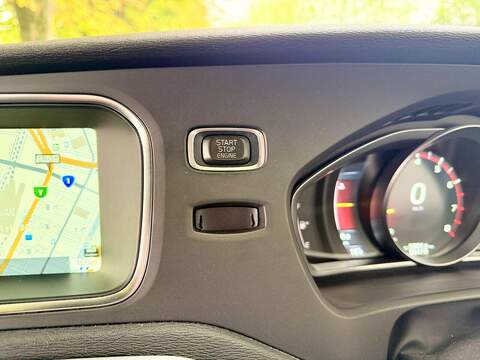 Volvo V40 T3 Se Hatchback 1.5 Auto Petrol - U2129