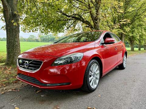 Volvo V40 T3 Se Hatchback 1.5 Auto Petrol - U2129