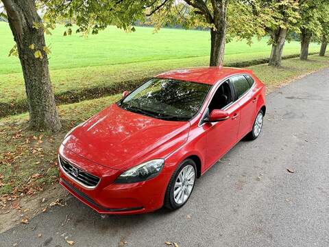 Volvo V40 T3 Se Hatchback 1.5 Auto Petrol - U2129