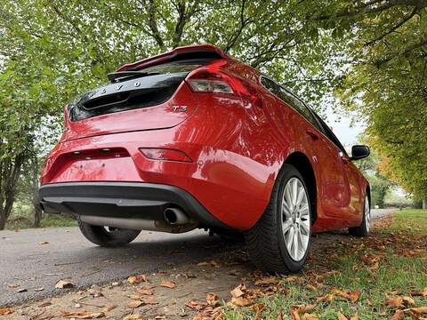 Volvo V40 T3 Se Hatchback 1.5 Auto Petrol - U2129