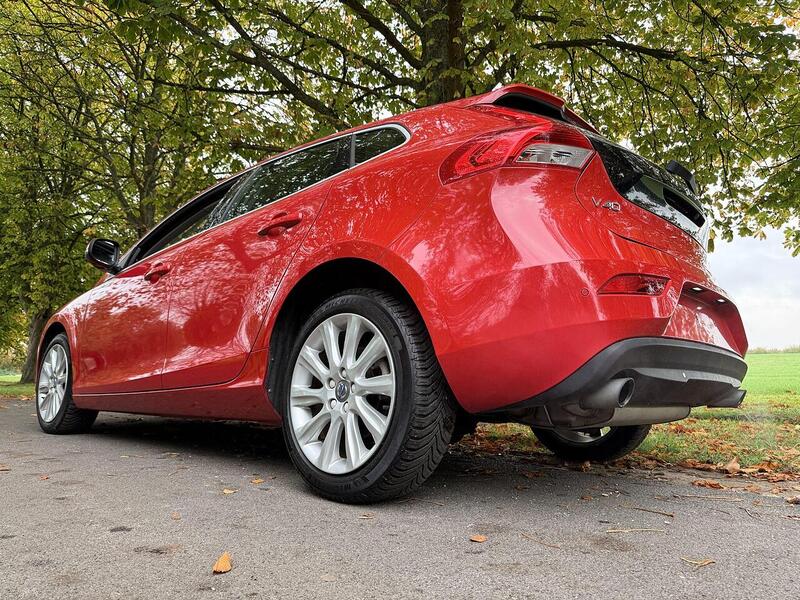 Volvo V40 T3 Se Hatchback 1.5 Auto Petrol - U2129