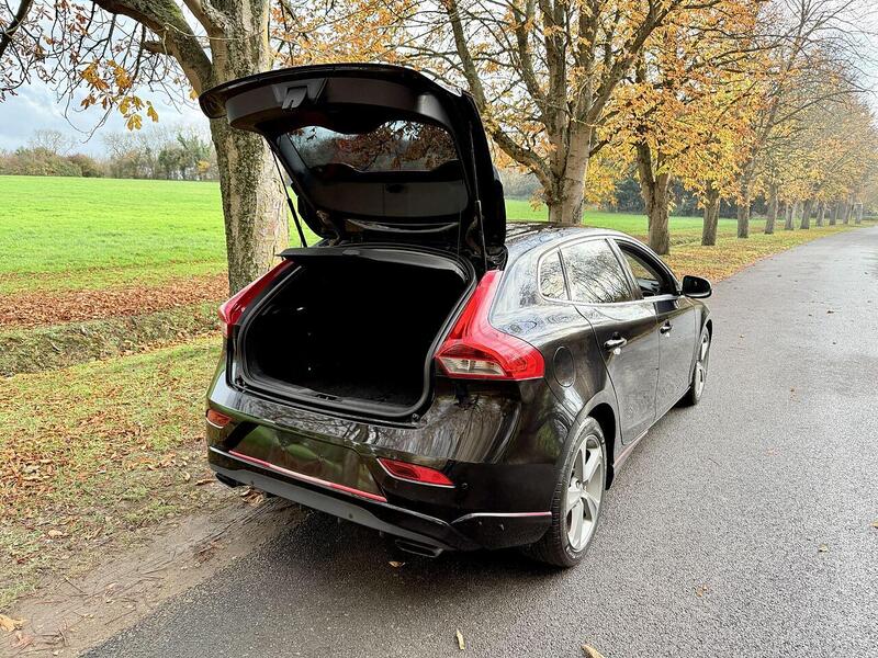 Volvo V40 1.6 T4 R-Design Lux Nav Hatchback 5dr Petrol Powershift Euro 5 (s/s) (180 ps) - U2130