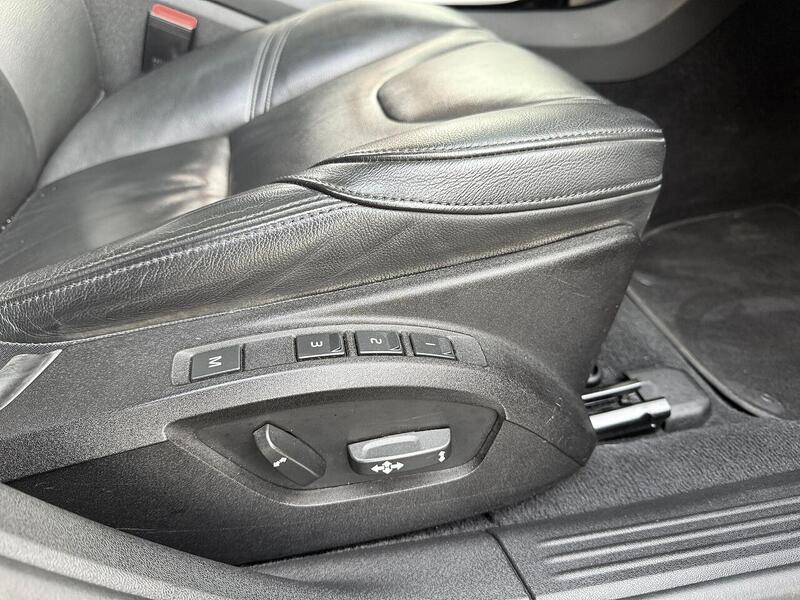 Volvo V40 1.6 T4 R-Design Lux Nav Hatchback 5dr Petrol Powershift Euro 5 (s/s) (180 ps) - U2130