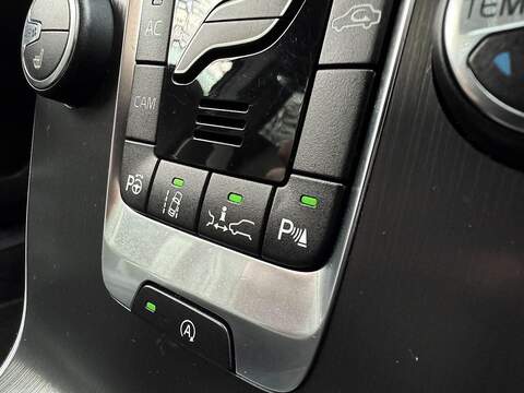 Volvo V40 1.6 T4 R-Design Lux Nav Hatchback 5dr Petrol Powershift Euro 5 (s/s) (180 ps) - U2130