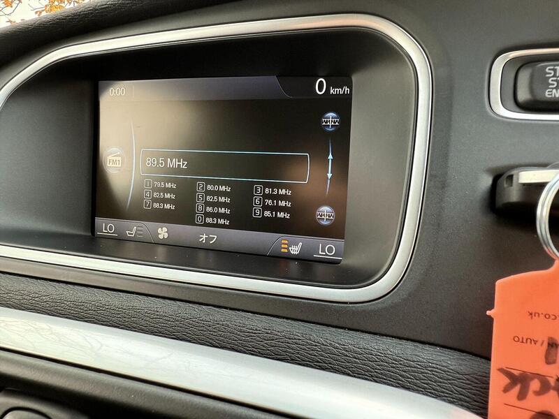 Volvo V40 1.6 T4 R-Design Lux Nav Hatchback 5dr Petrol Powershift Euro 5 (s/s) (180 ps) - U2130