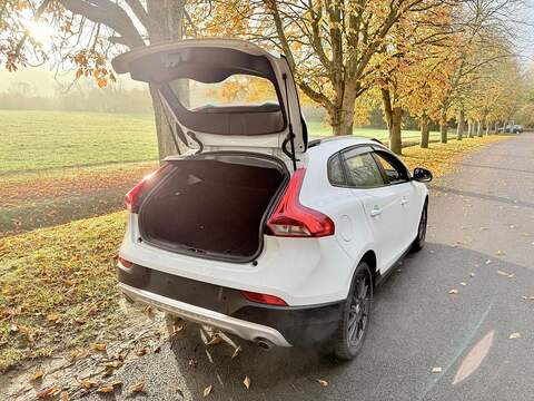 Volvo V40 Cross Country 2.0 T5 Lux Nav Hatchback 5dr Petrol Auto AWD Euro 6 (s/s) (245 ps) - U2131