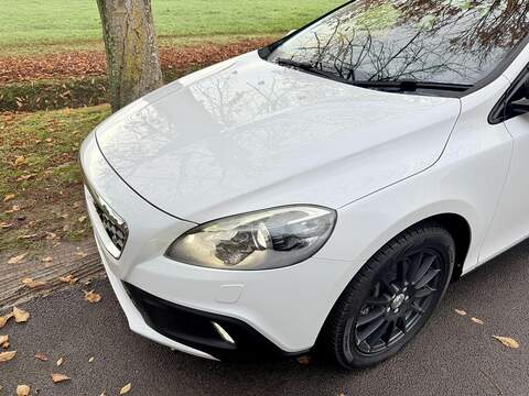 Volvo V40 Cross Country 2.0 T5 Lux Nav Hatchback 5dr Petrol Auto AWD Euro 6 (s/s) (245 ps) - U2131