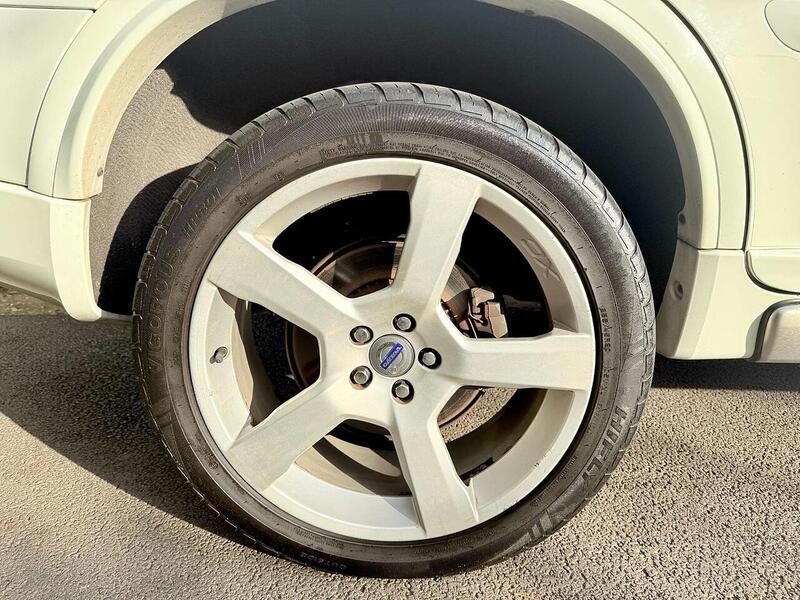 Volvo XC90 3.2 R-Design (Premium Pack) SUV 5dr Petrol Geartronic AWD (289 g/km, 235 bhp) - U2132