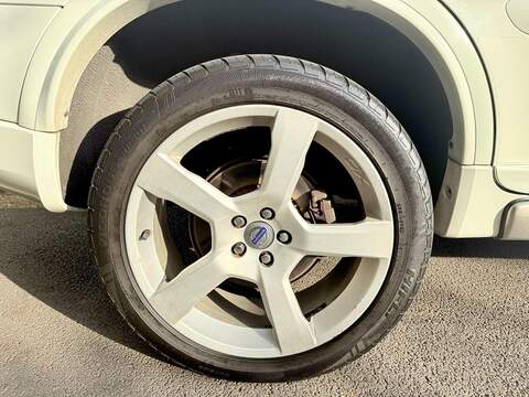 Volvo XC90 3.2 R-Design (Premium Pack) SUV 5dr Petrol Geartronic AWD (289 g/km, 235 bhp) - U2132