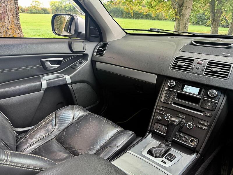 Volvo XC90 3.2 R-Design (Premium Pack) SUV 5dr Petrol Geartronic AWD (289 g/km, 235 bhp) - U2132