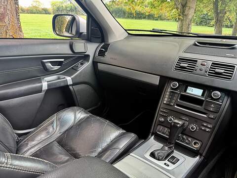 Volvo XC90 3.2 R-Design (Premium Pack) SUV 5dr Petrol Geartronic AWD (289 g/km, 235 bhp) - U2132