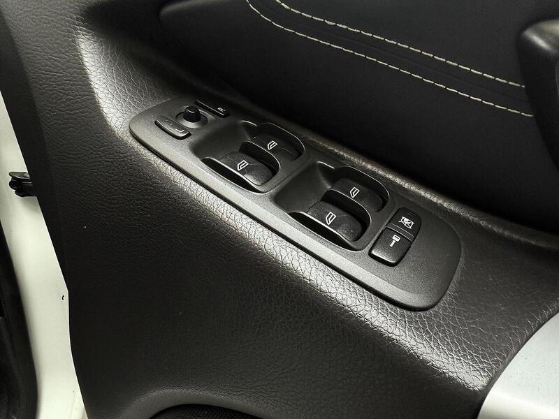 Volvo XC90 3.2 R-Design (Premium Pack) SUV 5dr Petrol Geartronic AWD (289 g/km, 235 bhp) - U2132