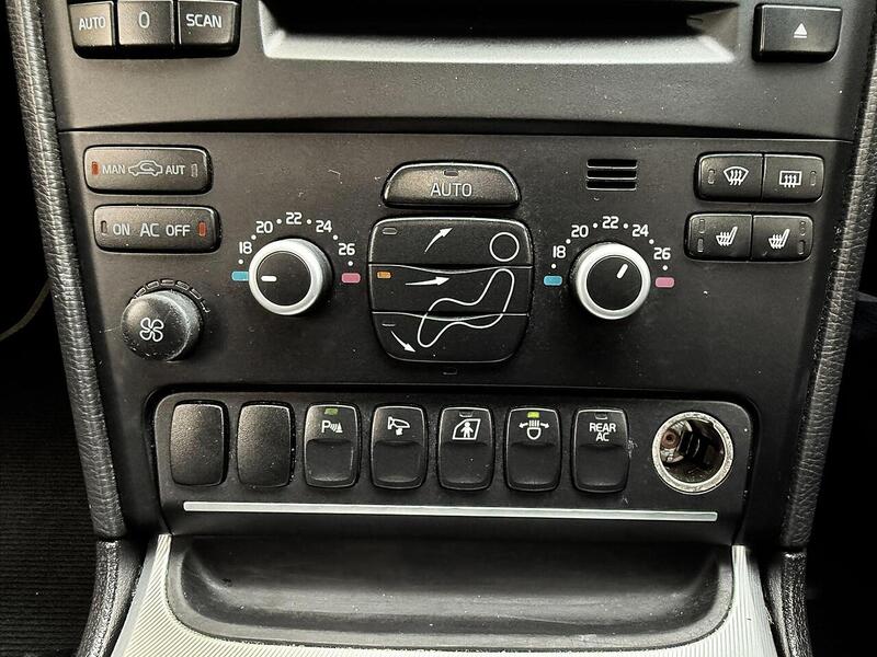 Volvo XC90 3.2 R-Design (Premium Pack) SUV 5dr Petrol Geartronic AWD (289 g/km, 235 bhp) - U2132