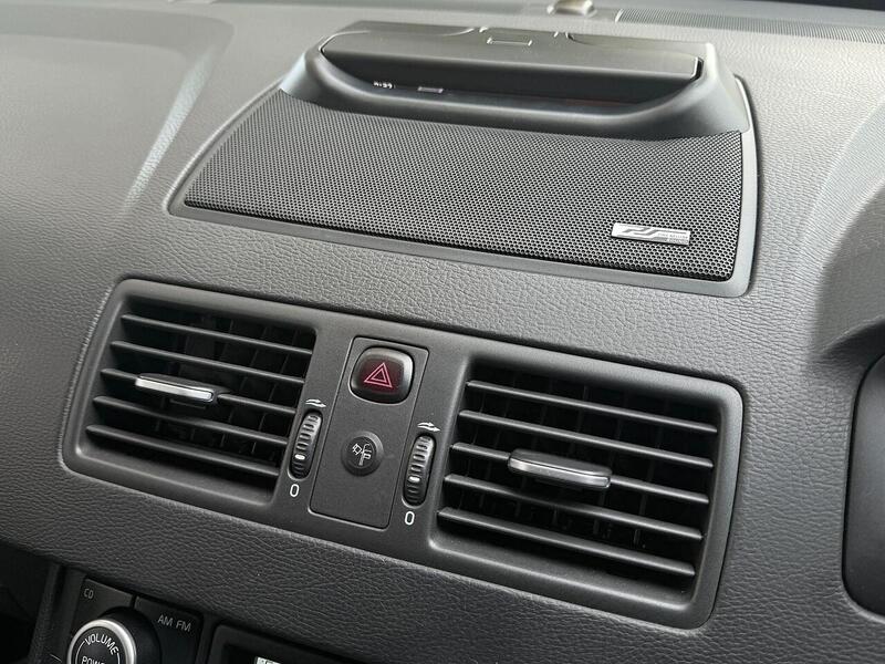 Volvo XC90 3.2 R-Design (Premium Pack) SUV 5dr Petrol Geartronic AWD (289 g/km, 235 bhp) - U2132
