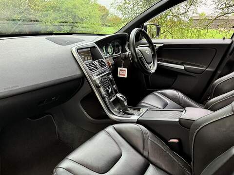 Volvo XC60 3.0 T6 R-Design Lux Nav SUV 5dr Petrol Geartronic AWD Euro 5 (304 ps) - U2133