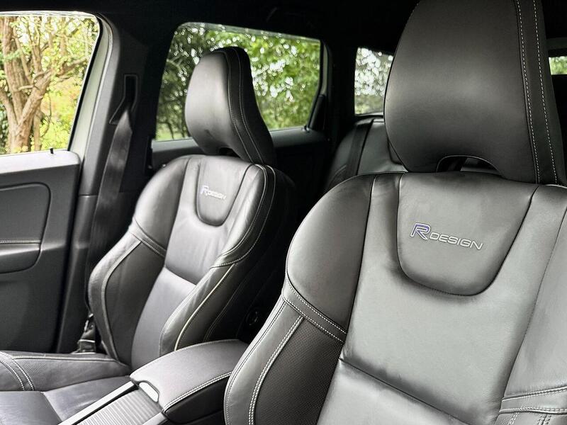 Volvo XC60 3.0 T6 R-Design Lux Nav SUV 5dr Petrol Geartronic AWD Euro 5 (304 ps) - U2133