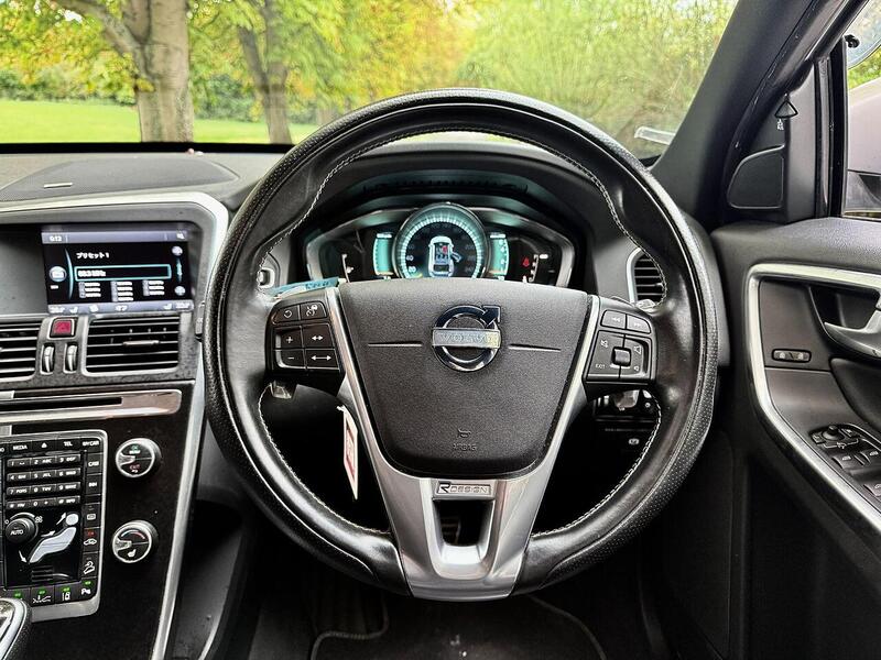 Volvo XC60 3.0 T6 R-Design Lux Nav SUV 5dr Petrol Geartronic AWD Euro 5 (304 ps) - U2133