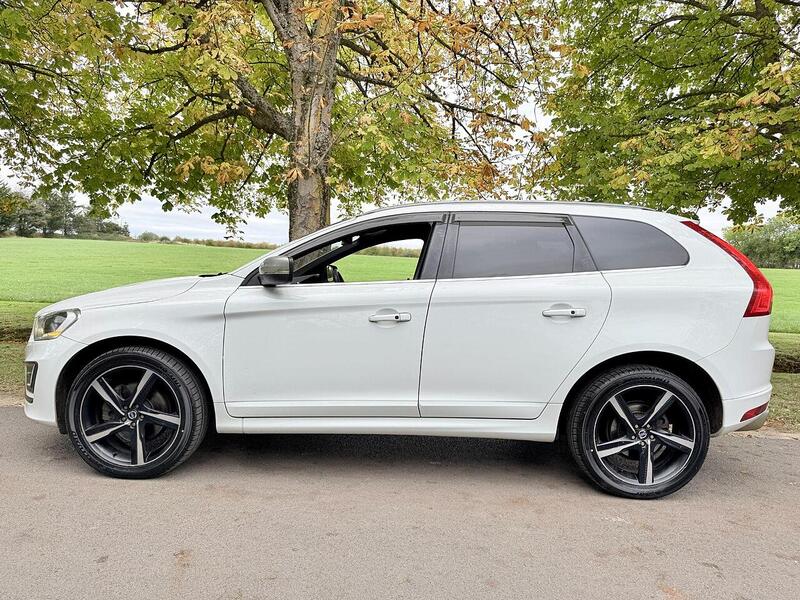 Volvo XC60 3.0 T6 R-Design Lux Nav SUV 5dr Petrol Geartronic AWD Euro 5 (304 ps) - U2133