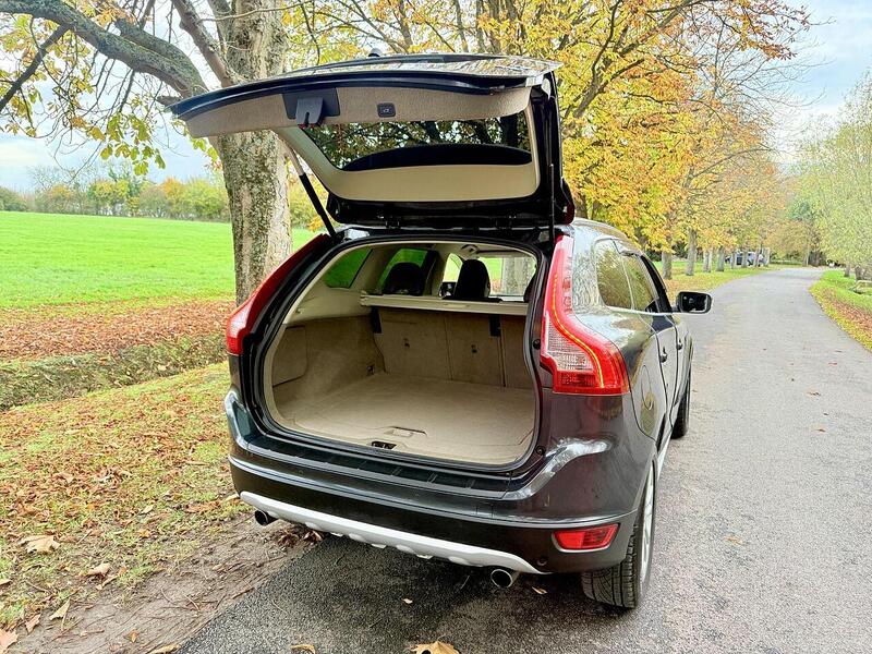 Volvo XC60 3.0 T6 SE Lux SUV 5dr Petrol Geartronic AWD Euro 5 (285 ps) - U2134