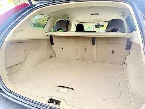 Volvo XC60 3.0 T6 SE Lux SUV 5dr Petrol Geartronic AWD Euro 5 (285 ps) - U2134