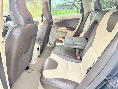 Volvo XC60 3.0 T6 SE Lux SUV 5dr Petrol Geartronic AWD Euro 5 (285 ps) - U2134