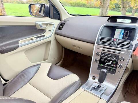 Volvo XC60 3.0 T6 SE Lux SUV 5dr Petrol Geartronic AWD Euro 5 (285 ps) - U2134