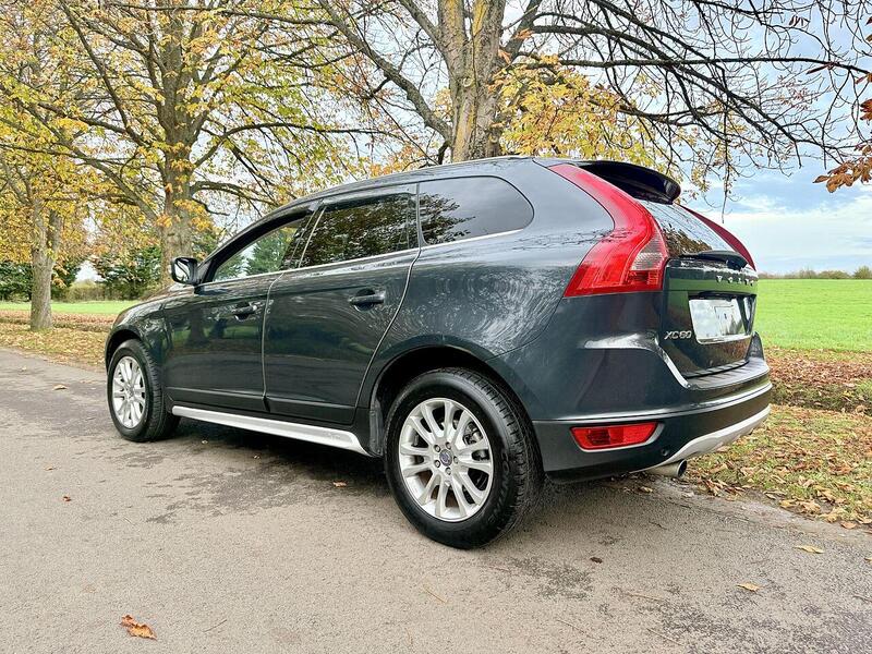 Volvo XC60 3.0 T6 SE Lux SUV 5dr Petrol Geartronic AWD Euro 5 (285 ps) - U2134