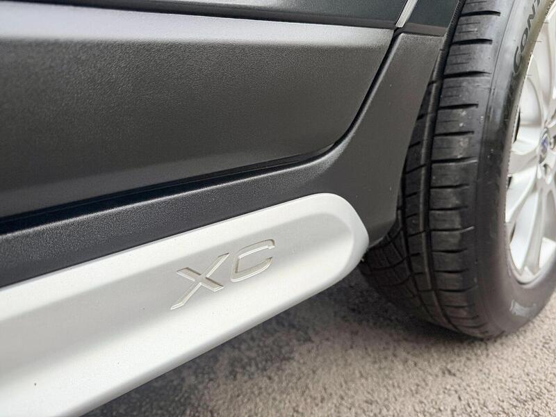 Volvo XC60 3.0 T6 SE Lux SUV 5dr Petrol Geartronic AWD Euro 5 (285 ps) - U2134
