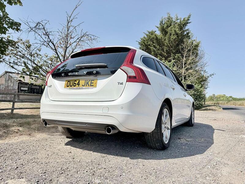 Volvo V60 T4 Se Lux 1.6 Estate Automatic Petrol - U2137