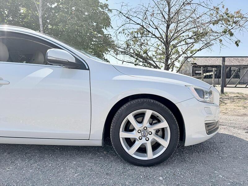 Volvo V60 T4 Se Lux 1.6 Estate Automatic Petrol - U2137