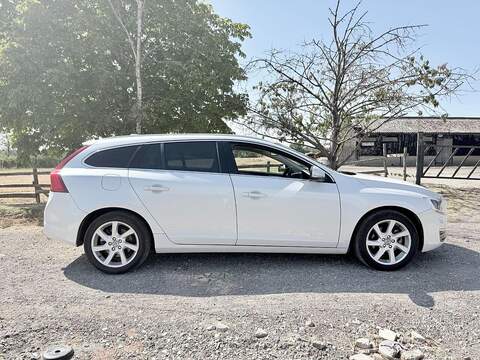 Volvo V60 T4 Se Lux 1.6 Estate Automatic Petrol - U2137