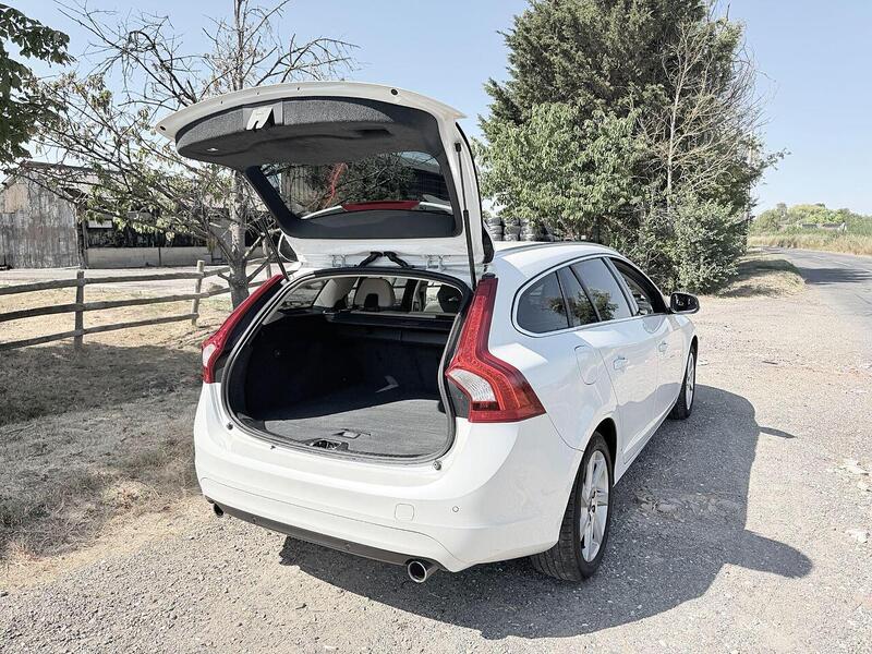 Volvo V60 T4 Se Lux 1.6 Estate Automatic Petrol - U2137