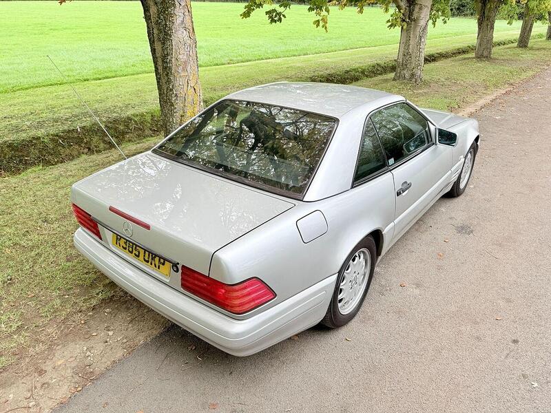 Mercedes-Benz SL 3.2 SL320 Convertible 2dr Petrol Automatic (274 g/km, 224 bhp) - U2139