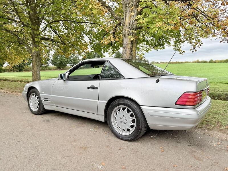 Mercedes-Benz SL 3.2 SL320 Convertible 2dr Petrol Automatic (274 g/km, 224 bhp) - U2139